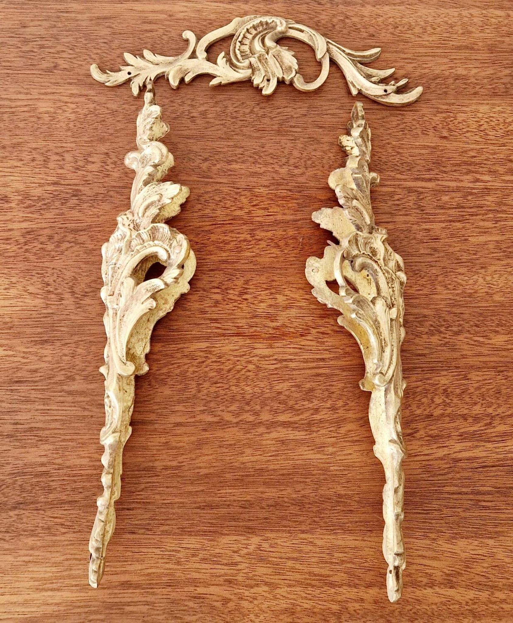 2 ornements et fronton en bronze antique