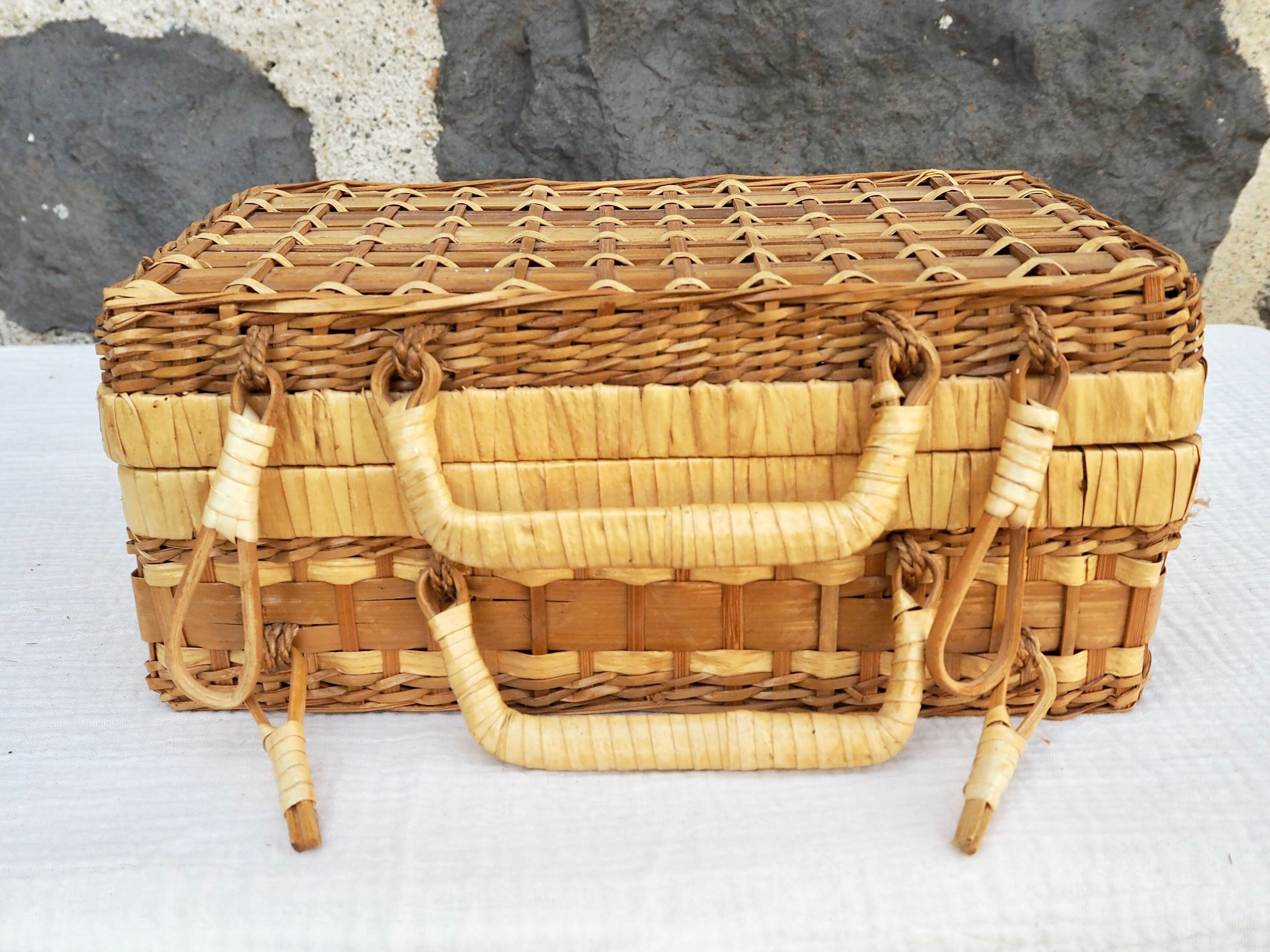 Small rattan case