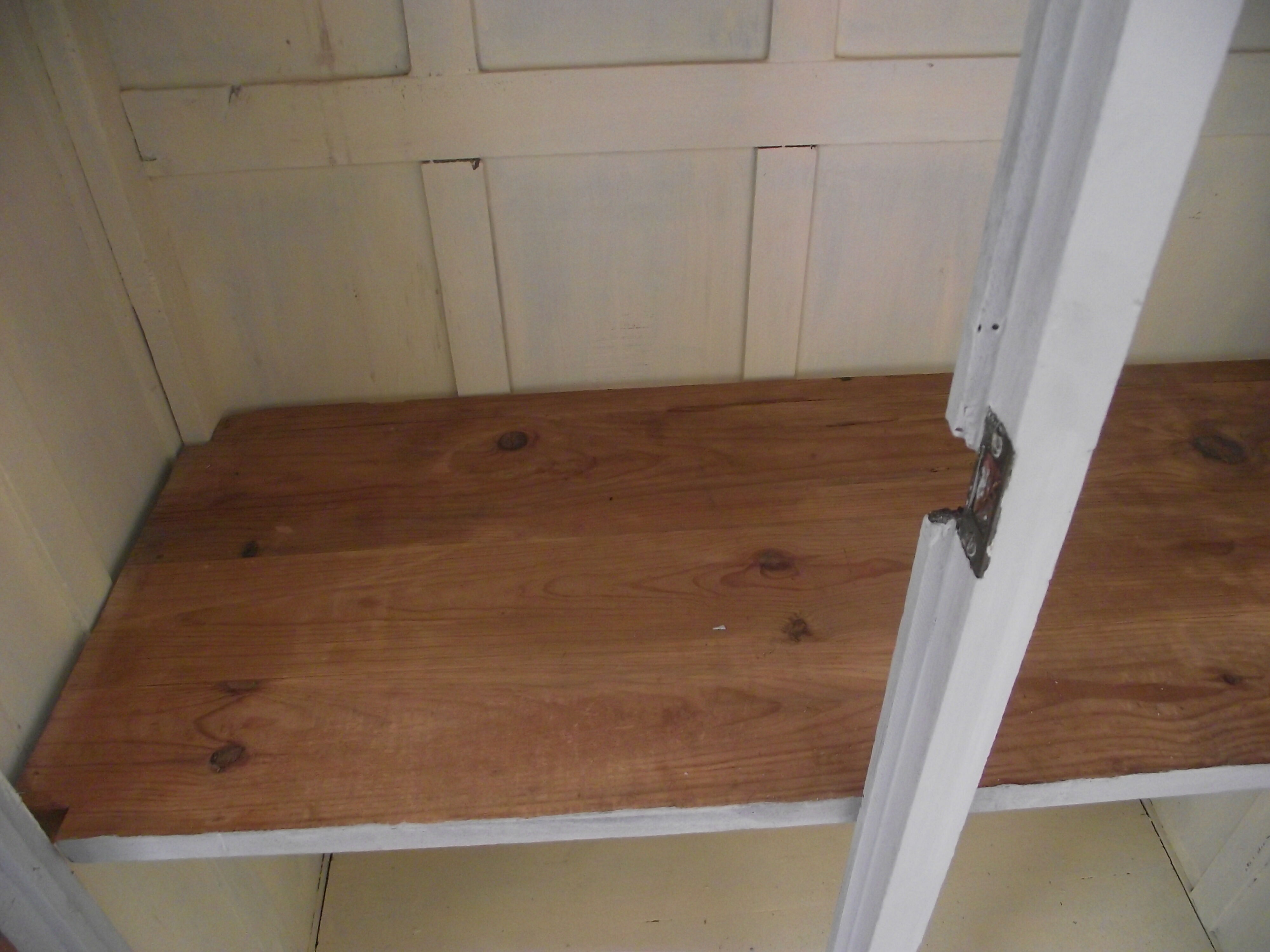 Parisian wardrobe in painted fir from the 30s 40s