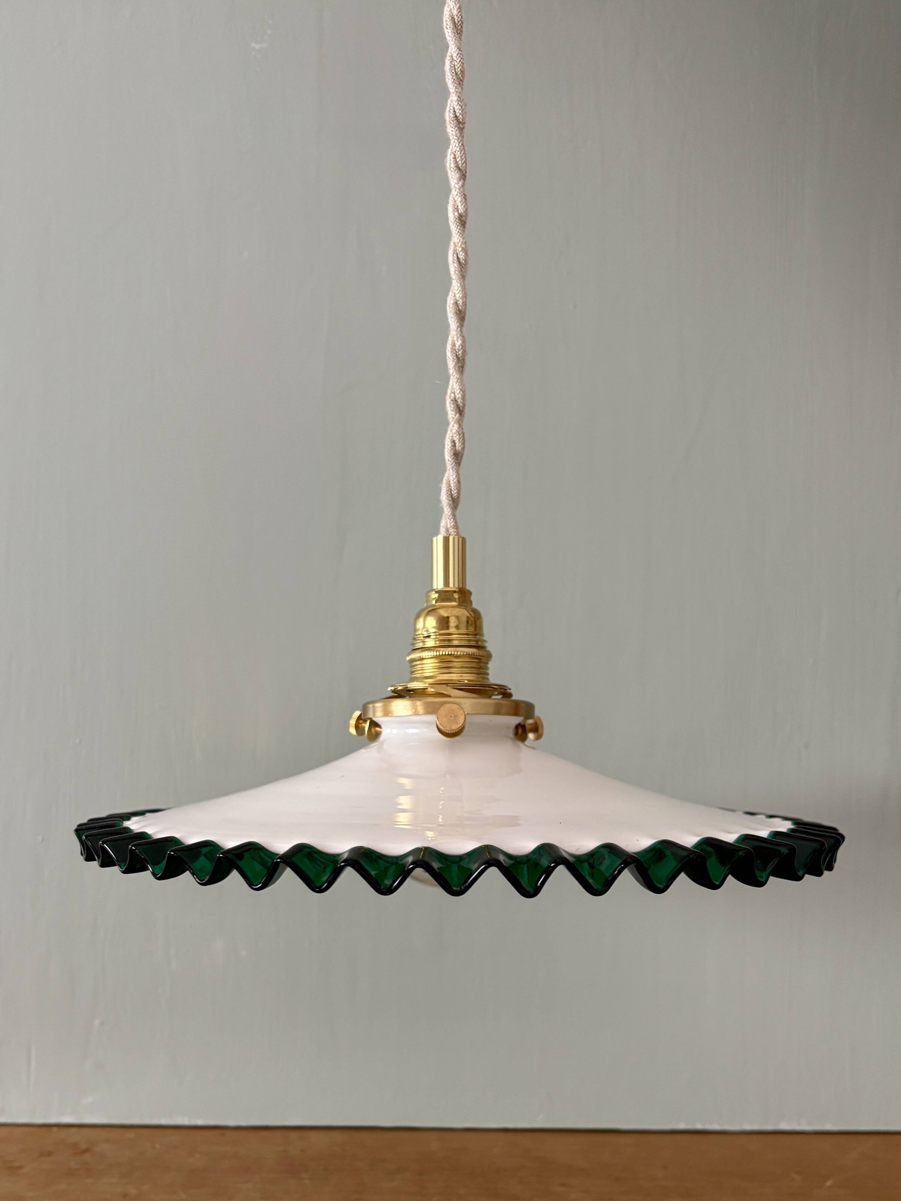 Suspension globe vintage en opaline bleue