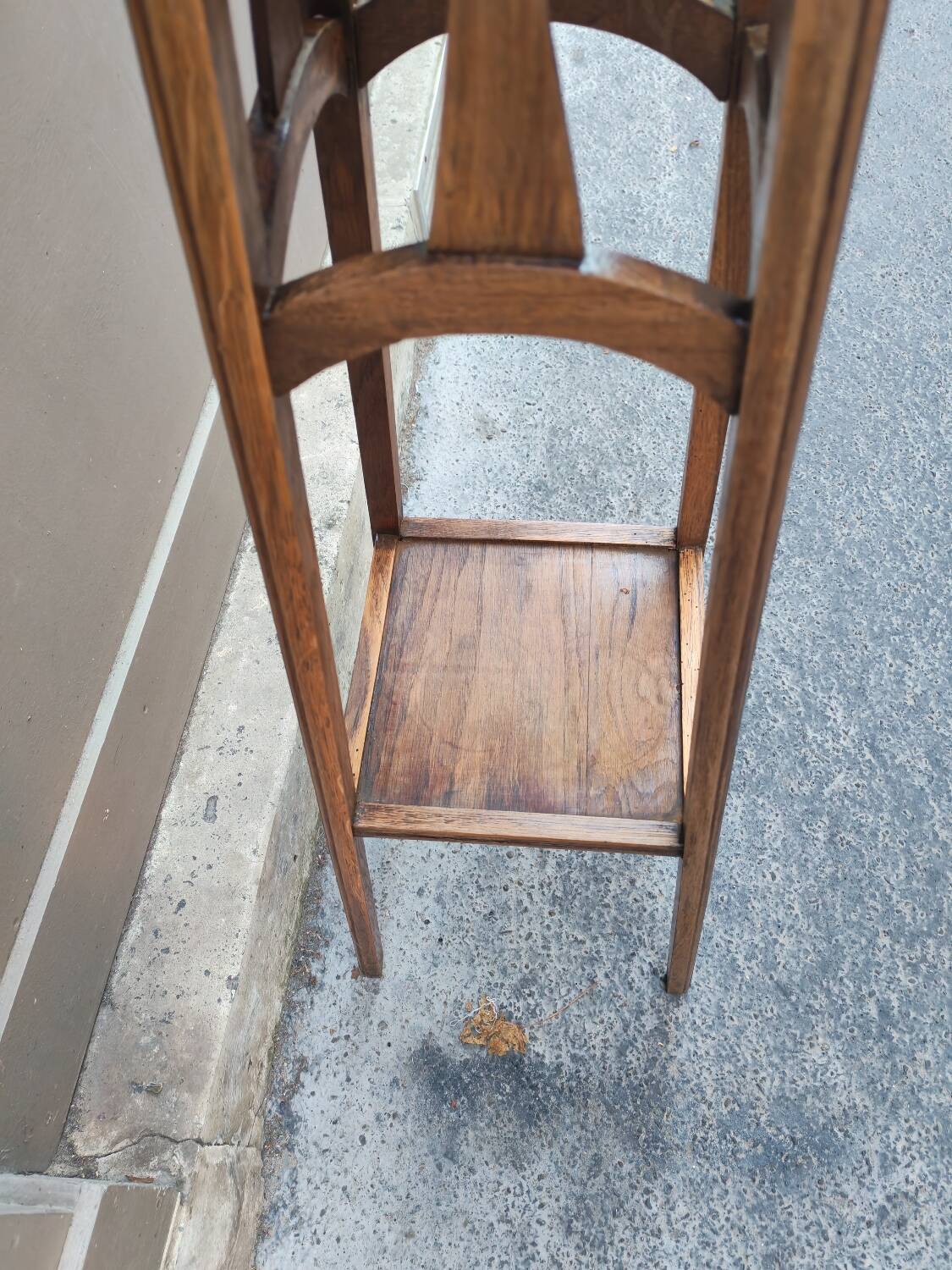 Arts and Crafts Plant Stand