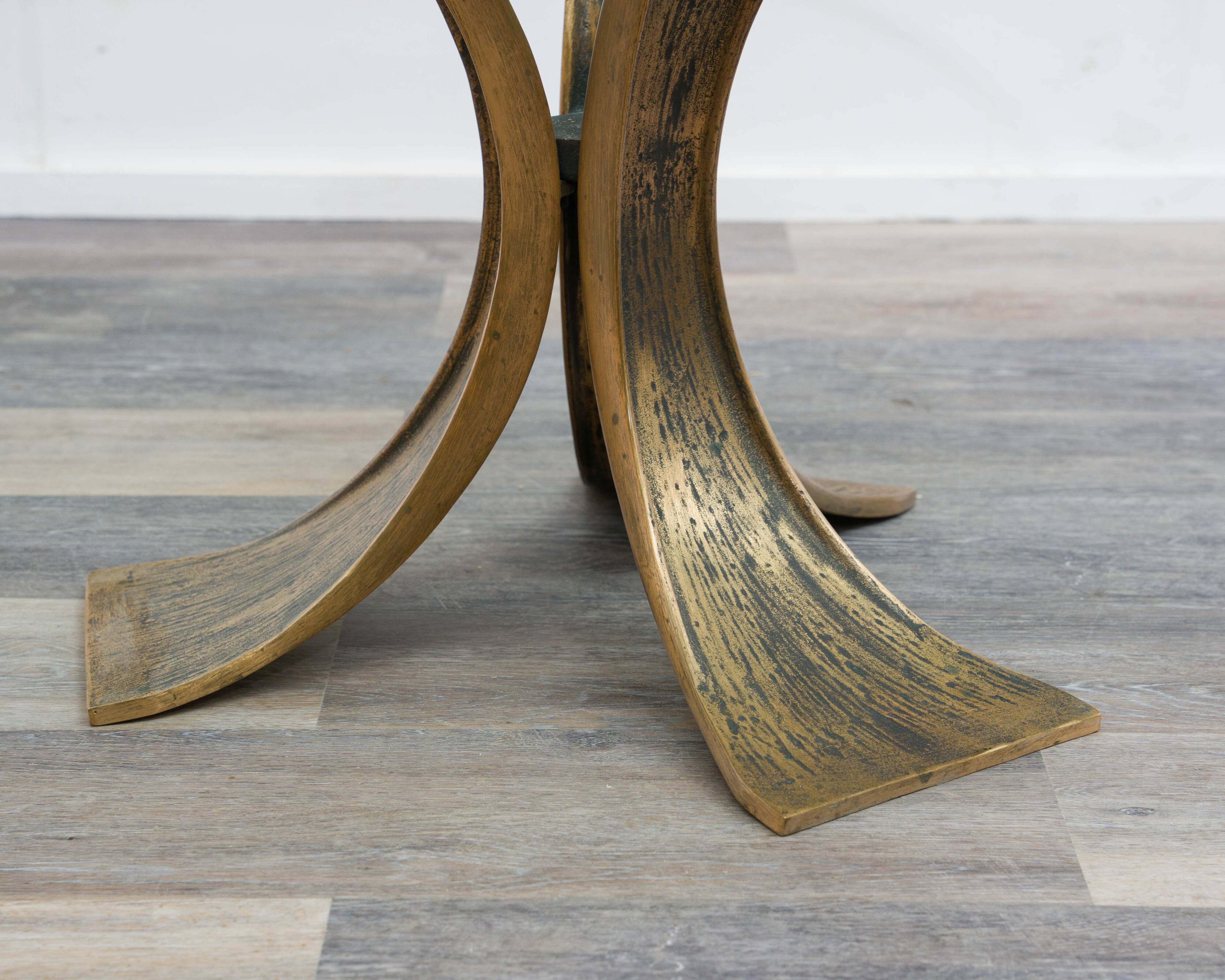 Glass coffee table, 80s design, Luciano Frigerio. Brutalist design