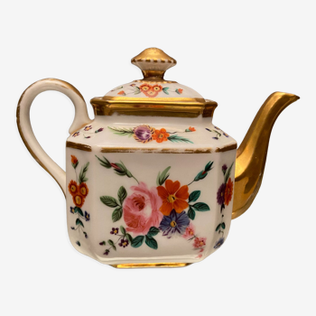 Selfish porcelain teapot Old Paris floral decoration polychrome and gold nineteenth