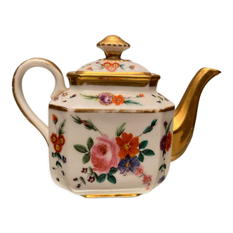Théière égoïste en porcelaine Vieux Paris décor floral polychrome et or XIXe