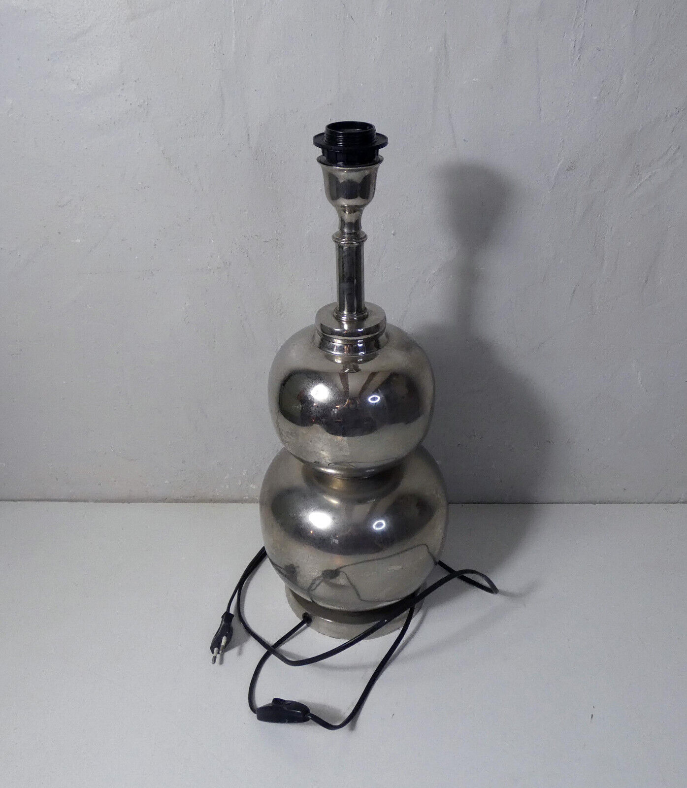 Vintage Space Age lamp with silver chrome metal ball base and DRIMMER H lampshade