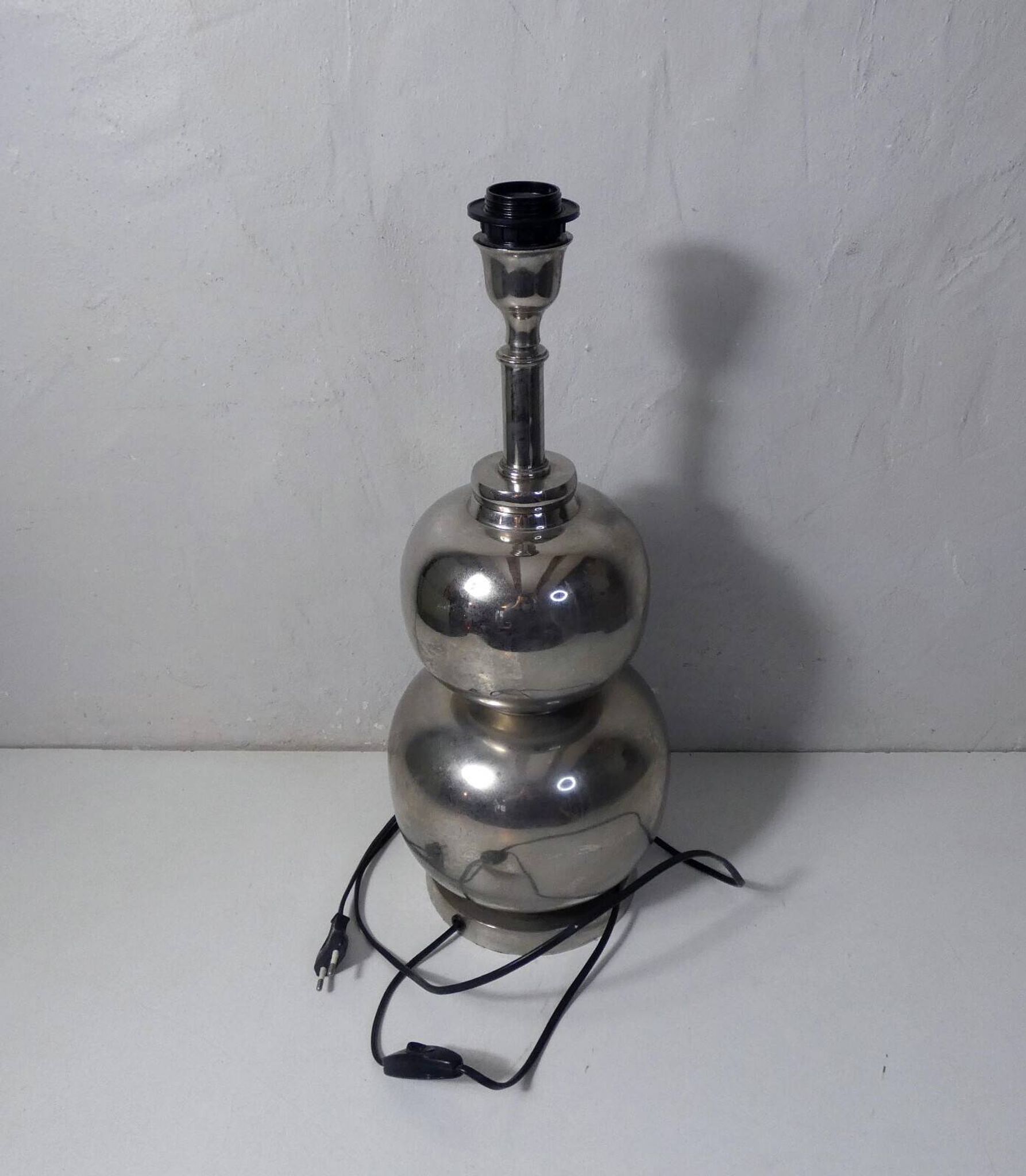 Vintage Space Age lamp with silver chrome metal ball base and DRIMMER H lampshade