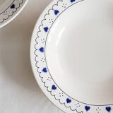 Set of 2 blue heart-shaped deep plates Oxford Brazil.