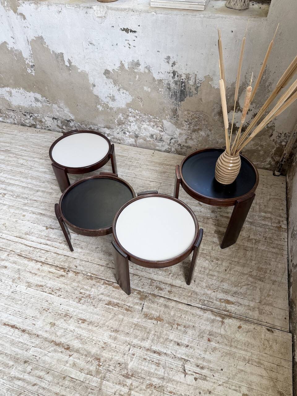 Nido 780 G stackable coffee tables. Frattini for Cassina