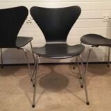 Series 7 butterfly chairs model 3107 by Arne Jacobsen for Fritz Hansen.