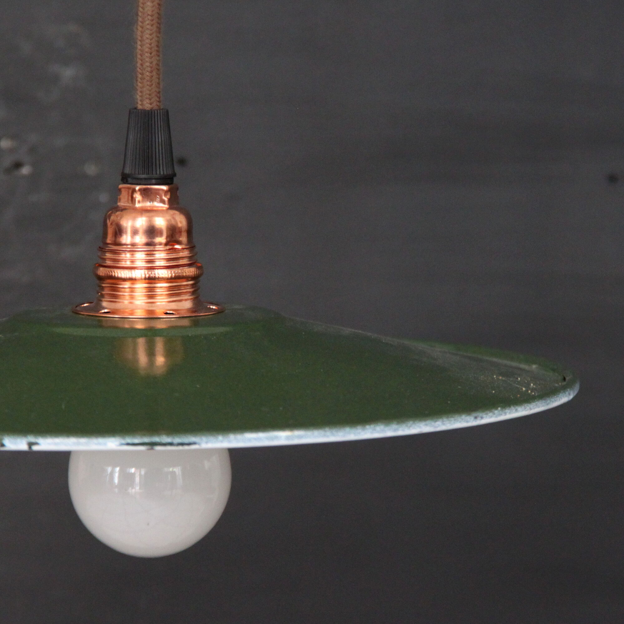 Industrial hanging lamp