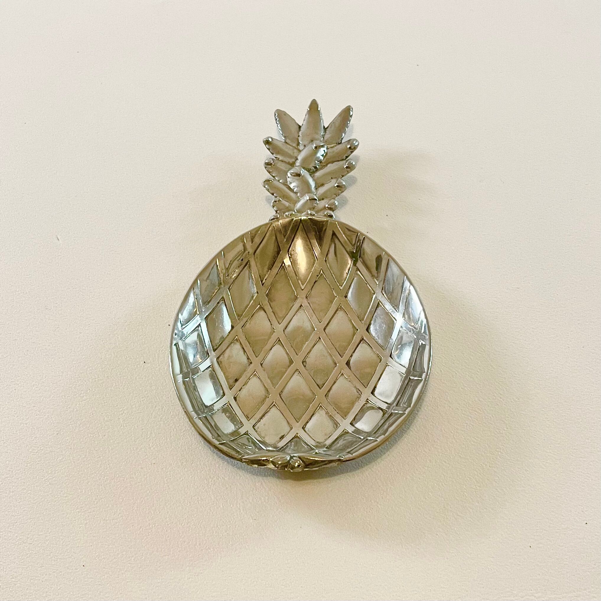 Vide poche ananas en métal argenté