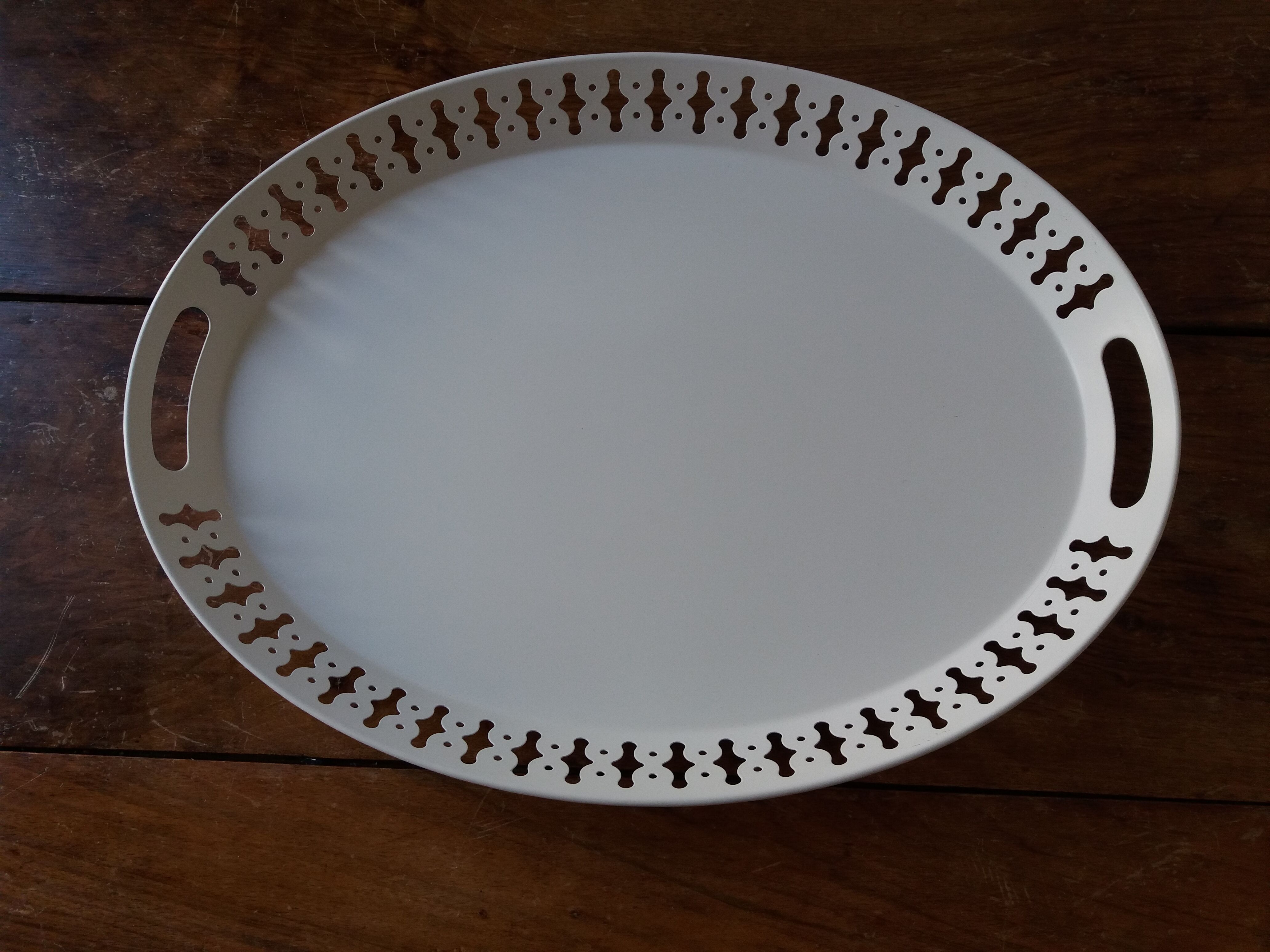 Oval tray in enamelled sheet metal with gallery
