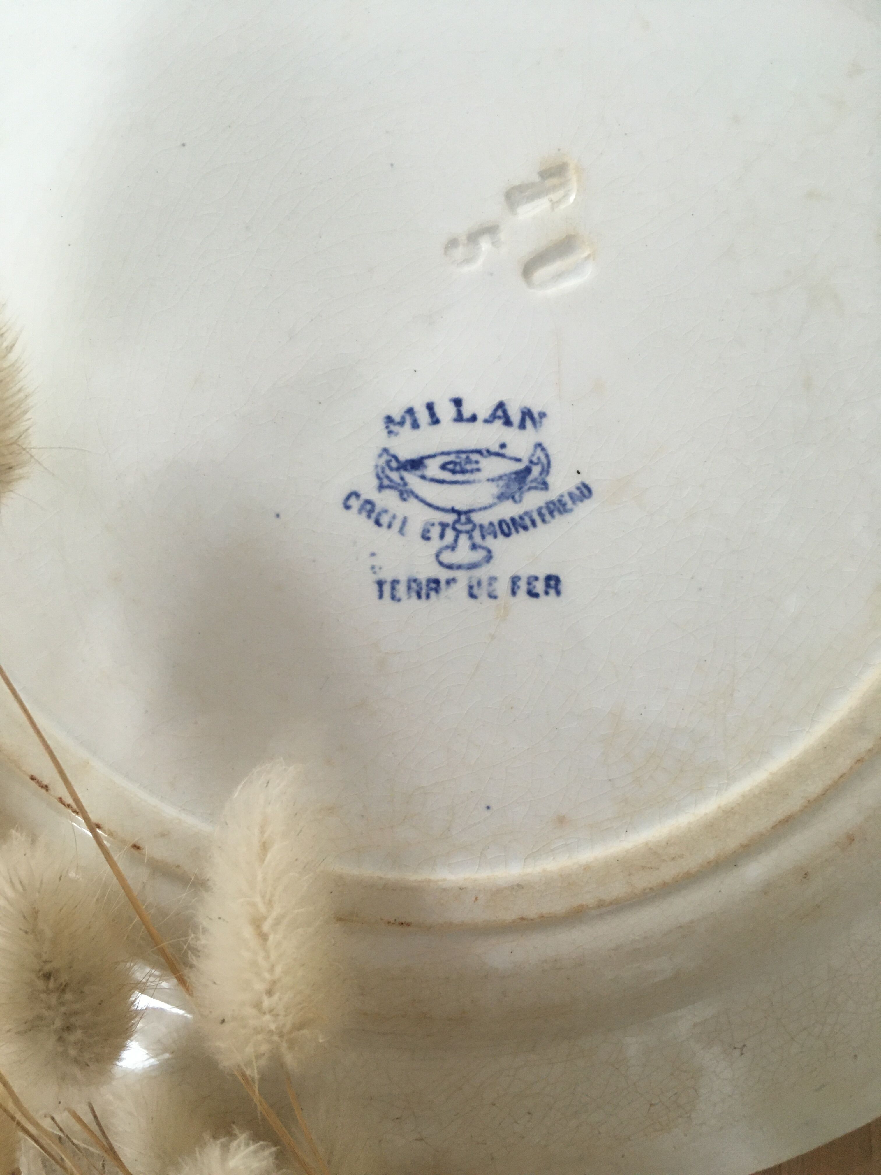 Pair of flat plates iron earth