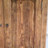 Wooden mesh linen cupboard