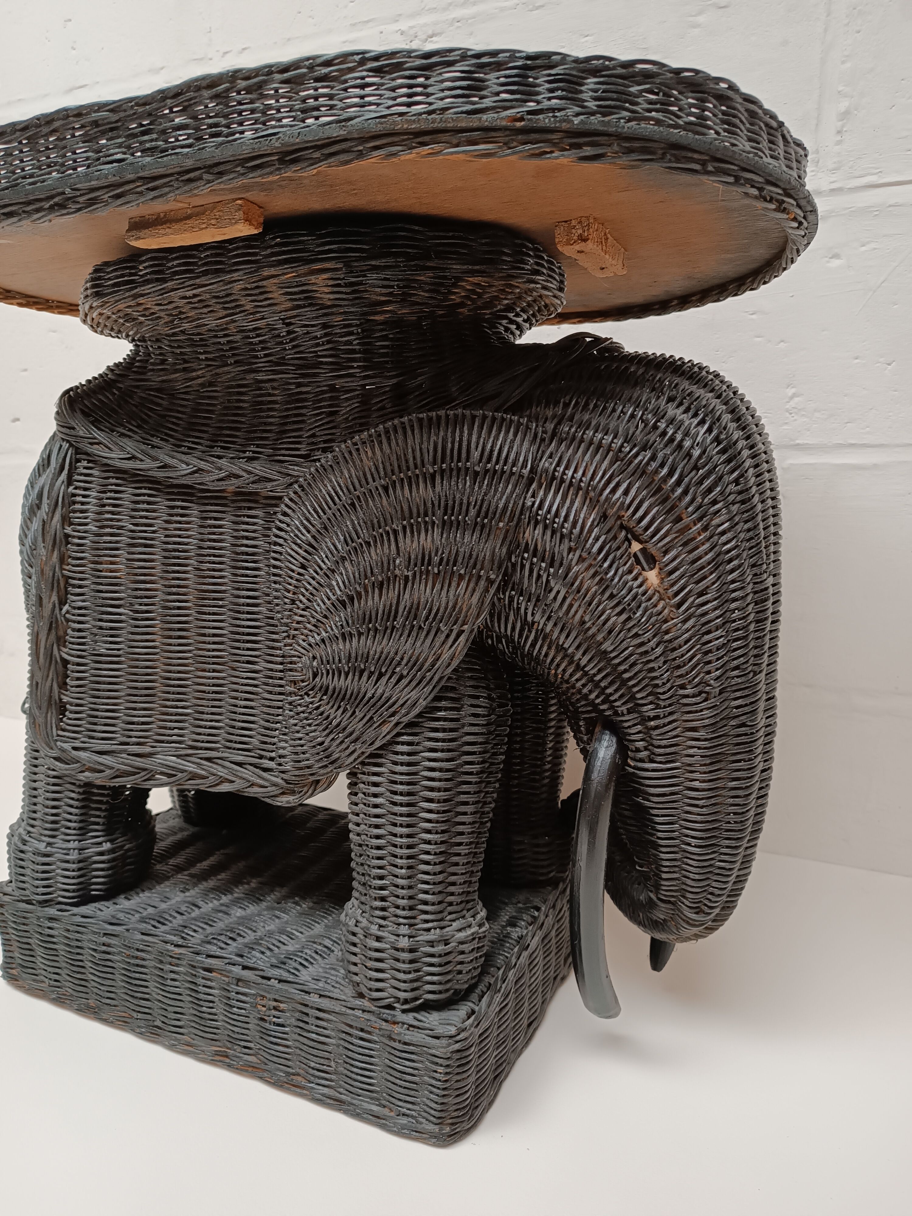 Coffee table elephant wicker and rattan 70s