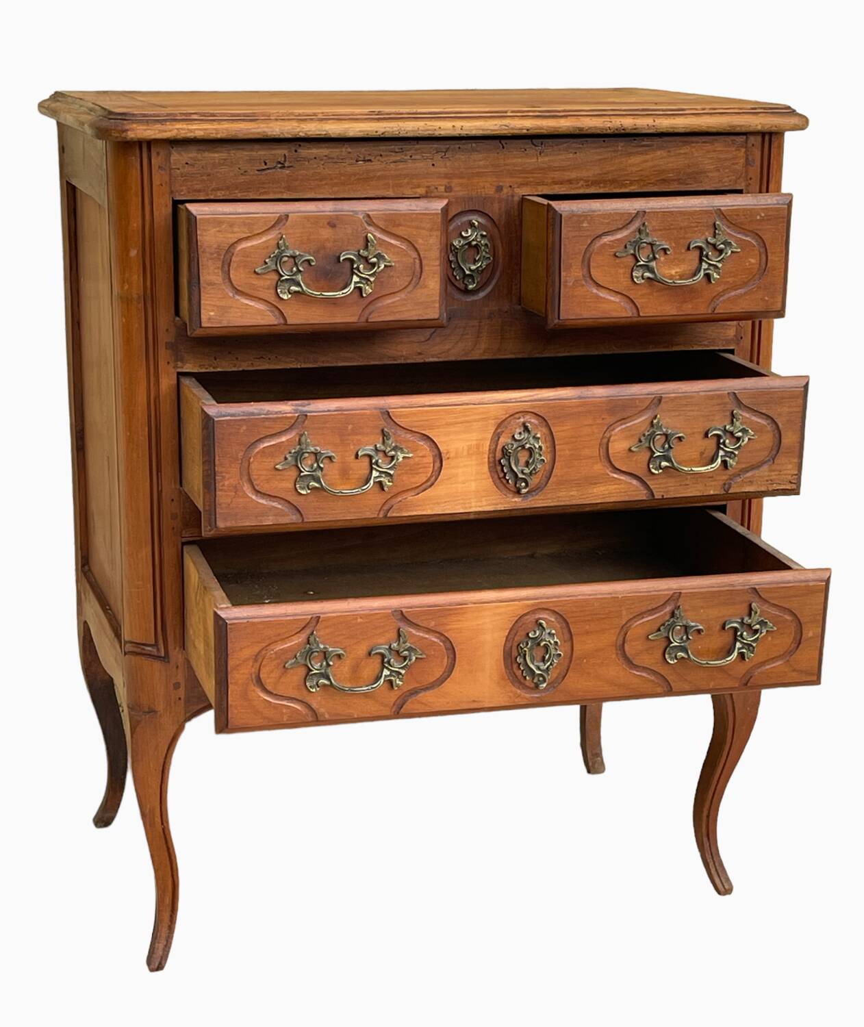 Small Louis XV style chest of drawers