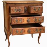 Petite commode style Louis XV