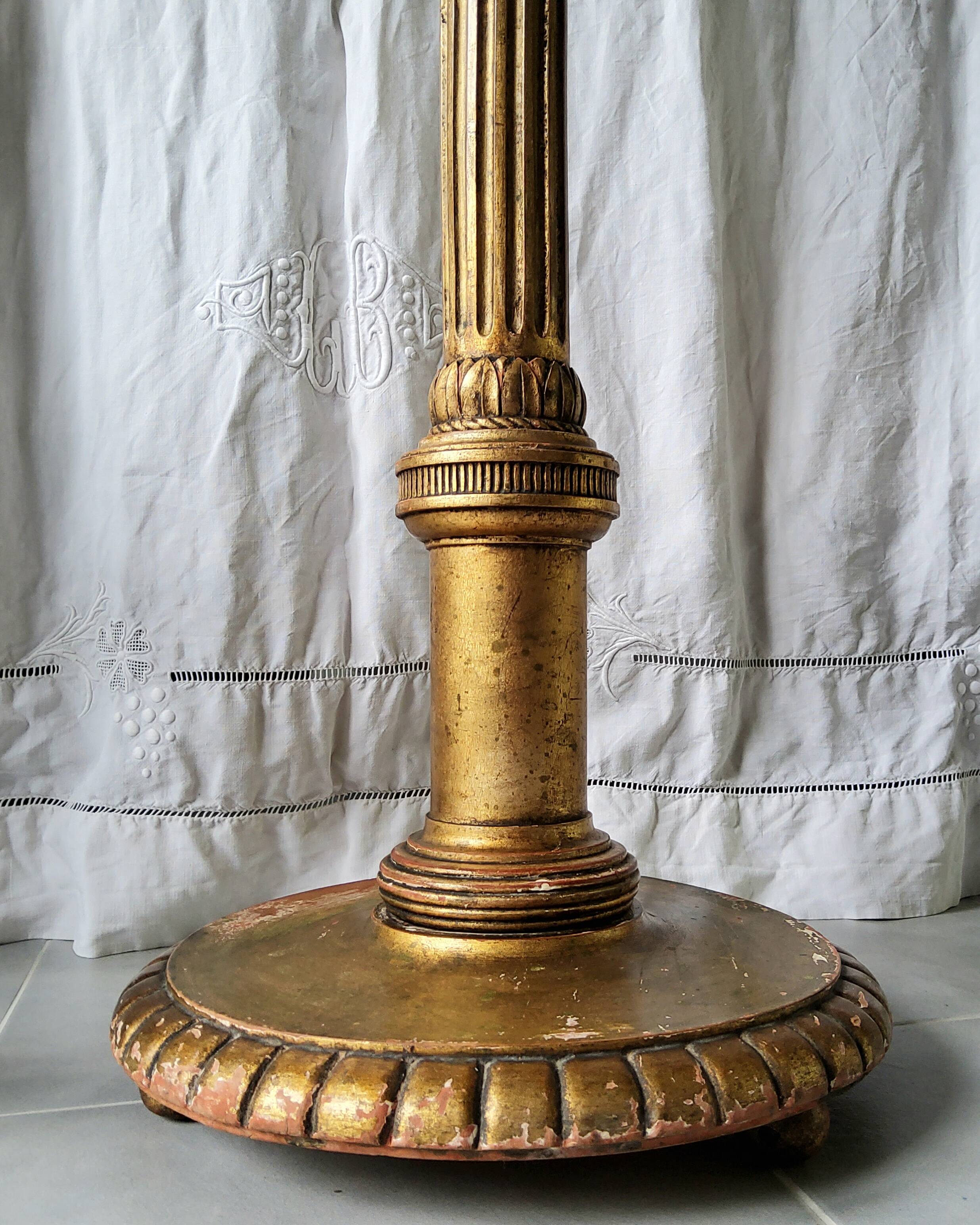 Lampadaire en bois doré