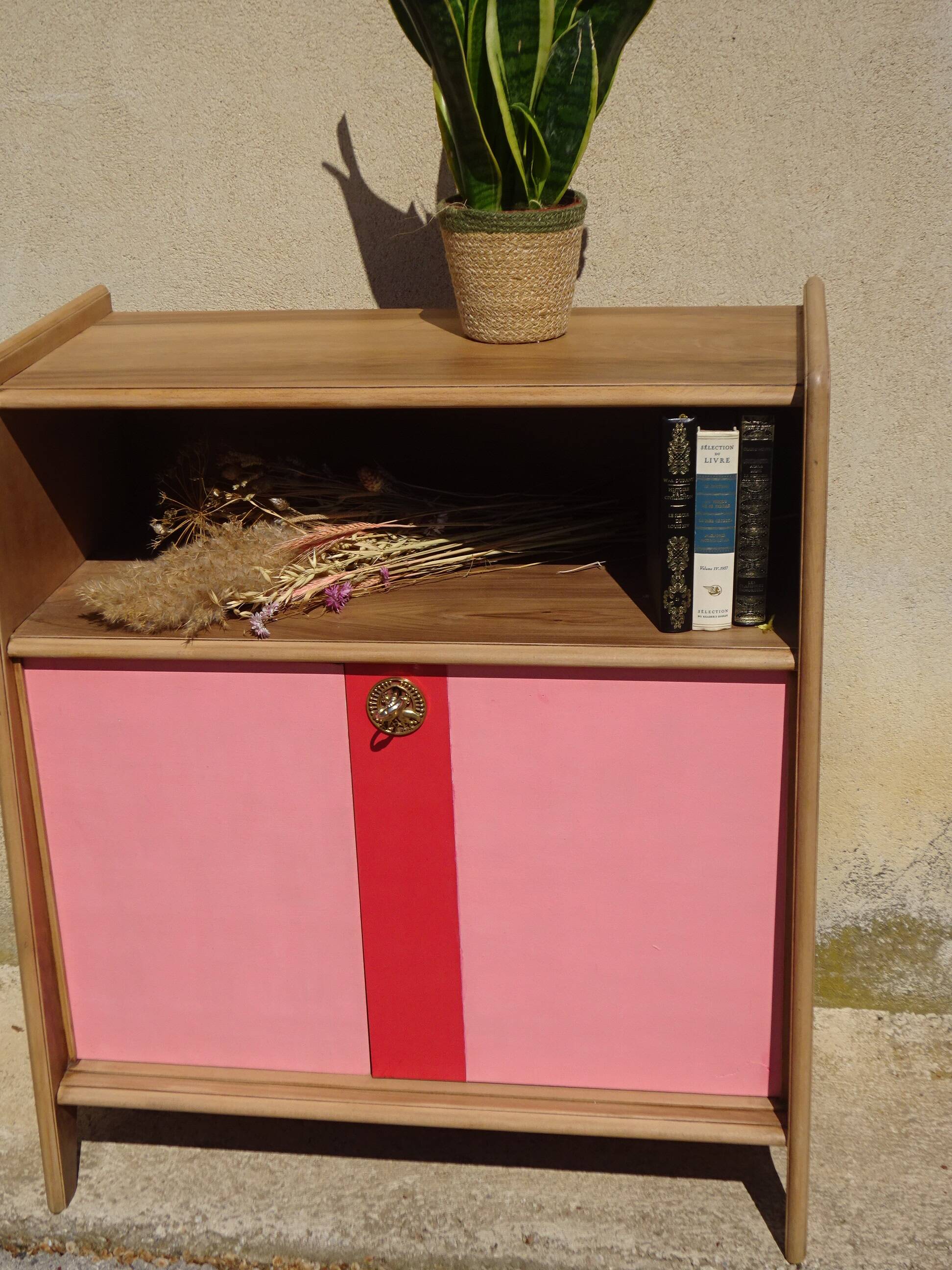 Petit meuble vintage en noyer