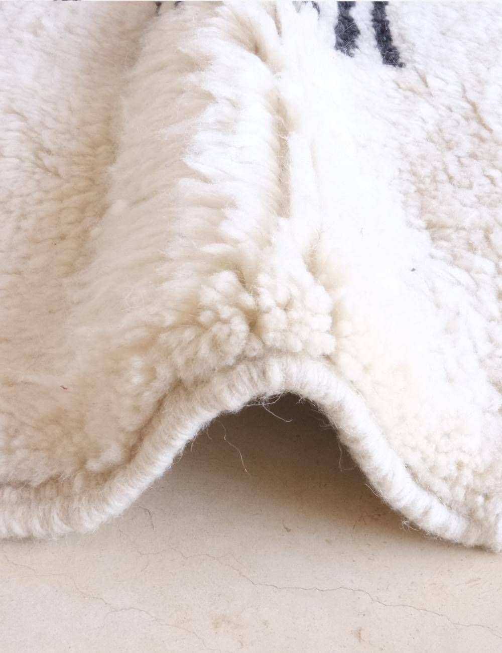 Contemporary Beni M'Rirt Rug - 306 x 207 cm