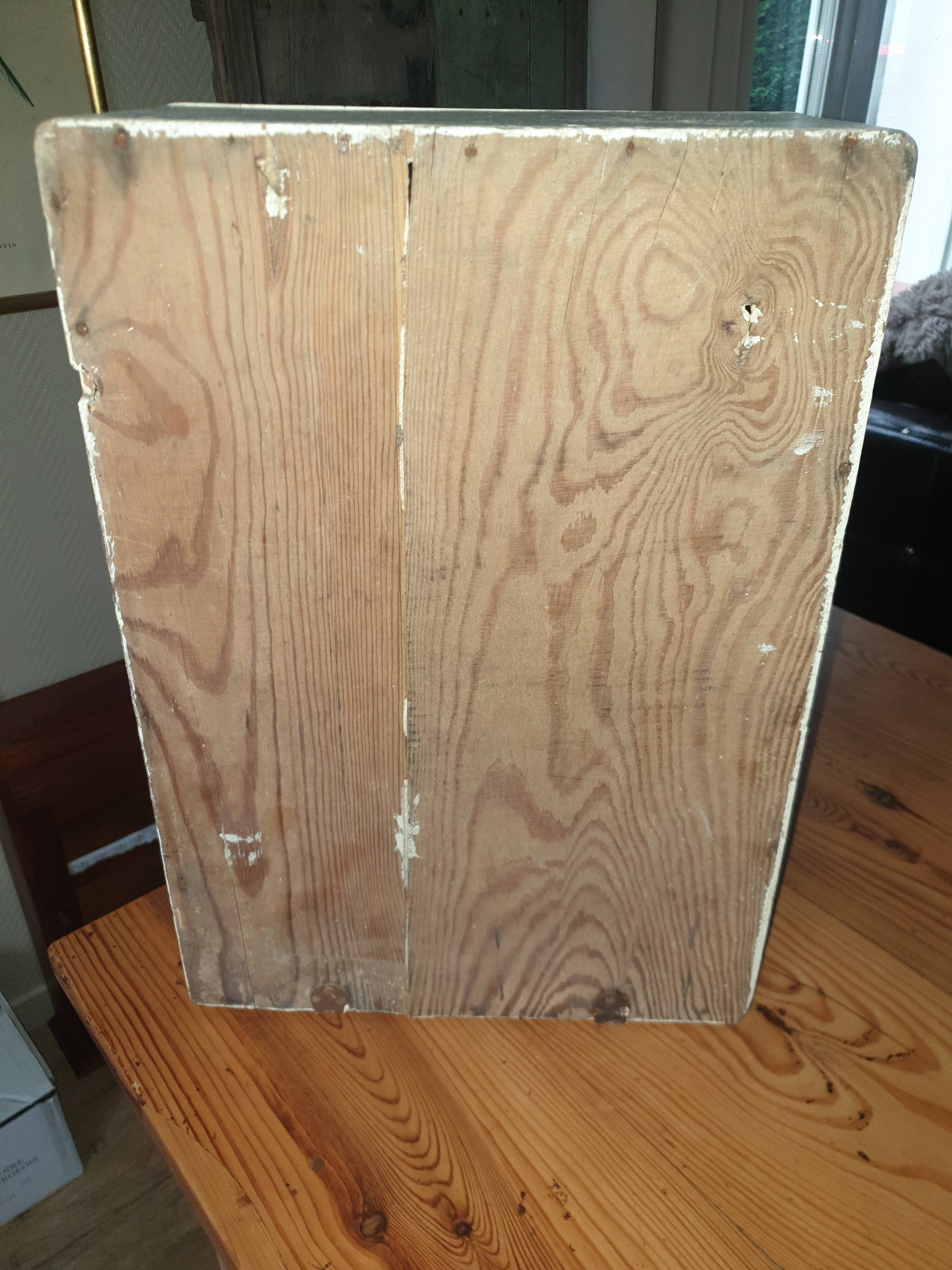 Toilet cabinet
