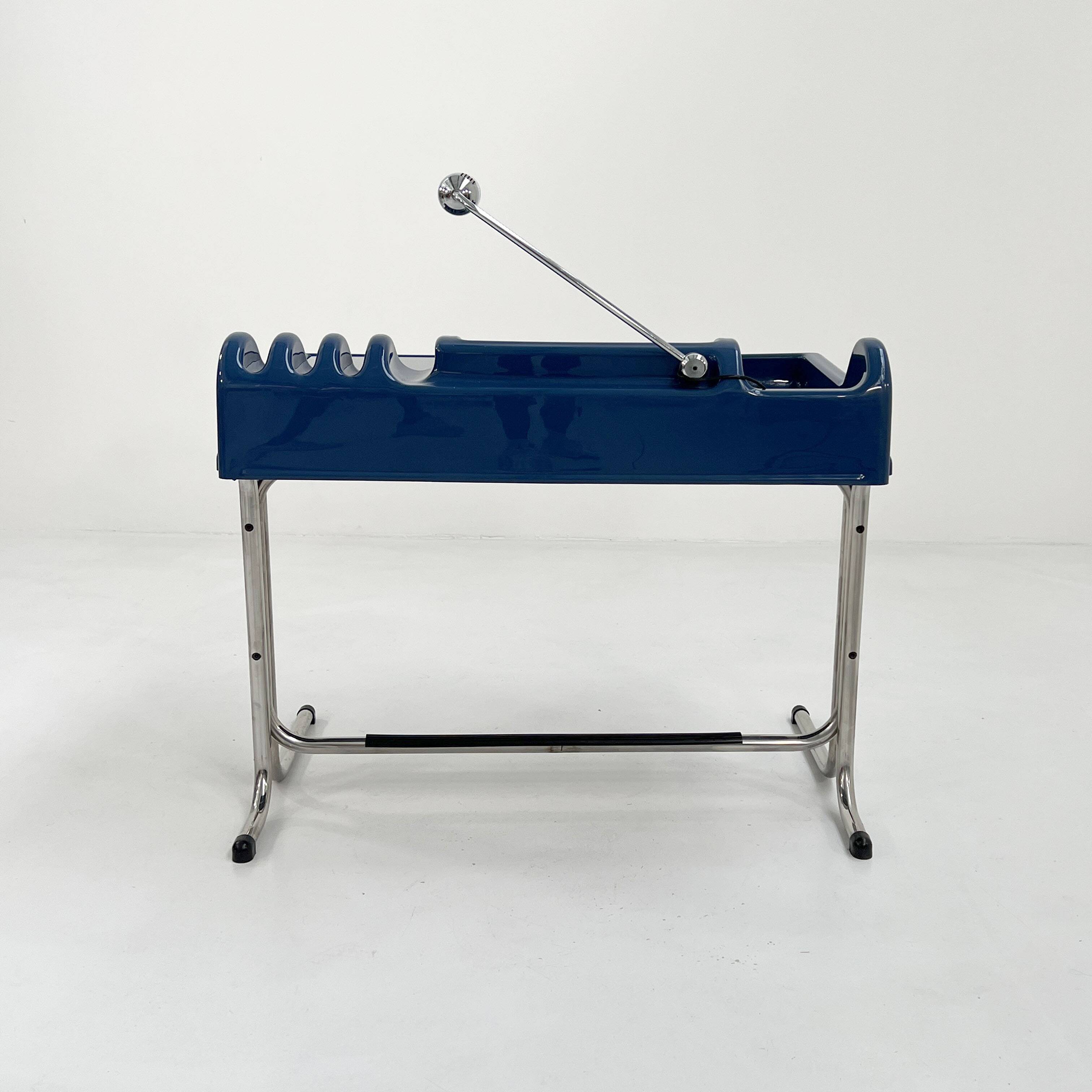 Orix blue desk by vittorio parigi & nani prina for molteni, 1970