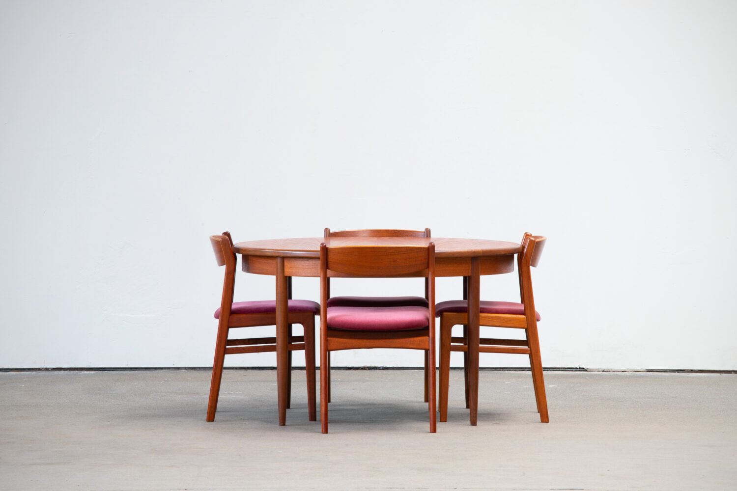 Scandinavian table G-Plan 1960