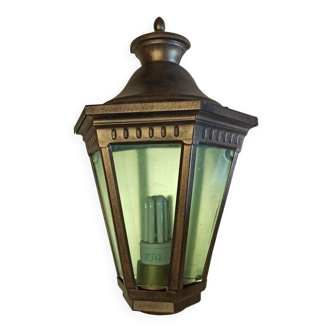 Outdoor wall light