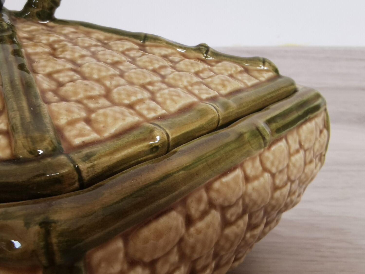 Vintage ceramic jewelry box