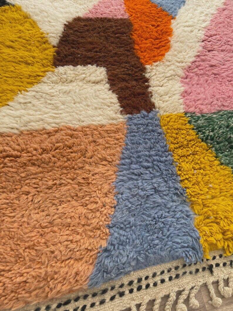 Atlas Berber rug with coloured patterns 1.5/2.5 m