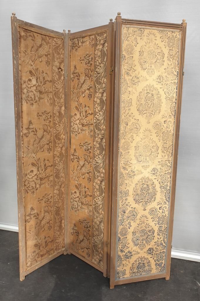 Screen 4 fronts of Indian wood and fabrics and silk at the end of the 19th century