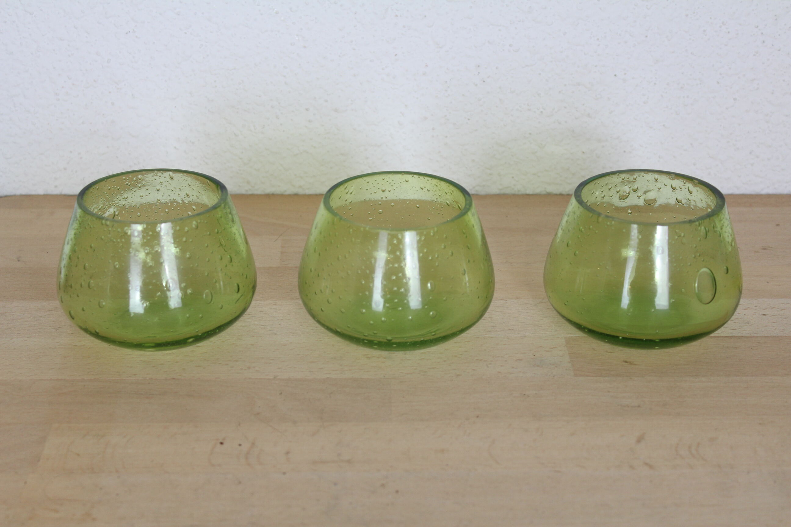 Set de 3 bougeoirs en verre bullé de Biot, verts