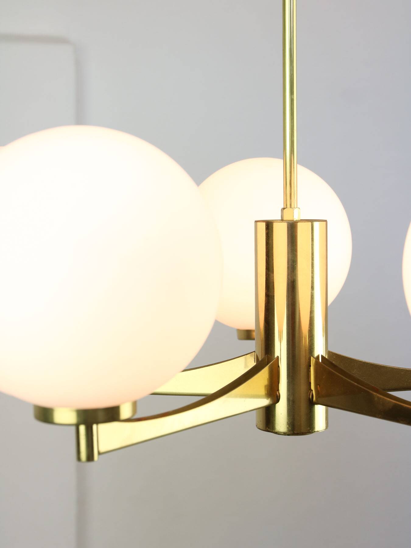 Mid-century Modern Italian Brass and Opaline Chandelier, 1960s