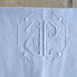Drap en lin ancien brodé