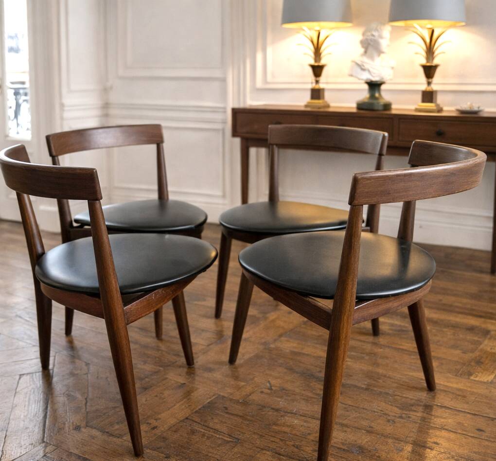 Set of 4 Scandinavian dining chairs by Hans Olsen for Frem Røjle.