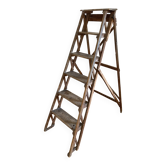 Wooden painter's step ladder