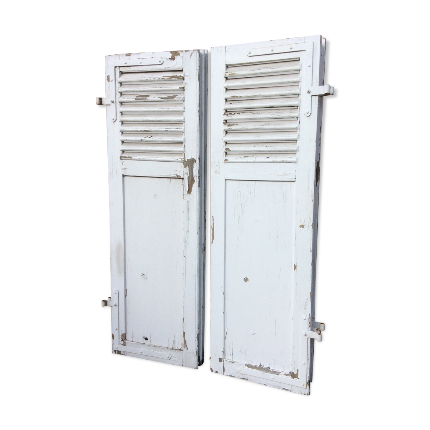 Pair of shutters