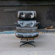 Lounge Chair and ottoman armchair by Charles & Ray Eames - Herman Miller 1976
