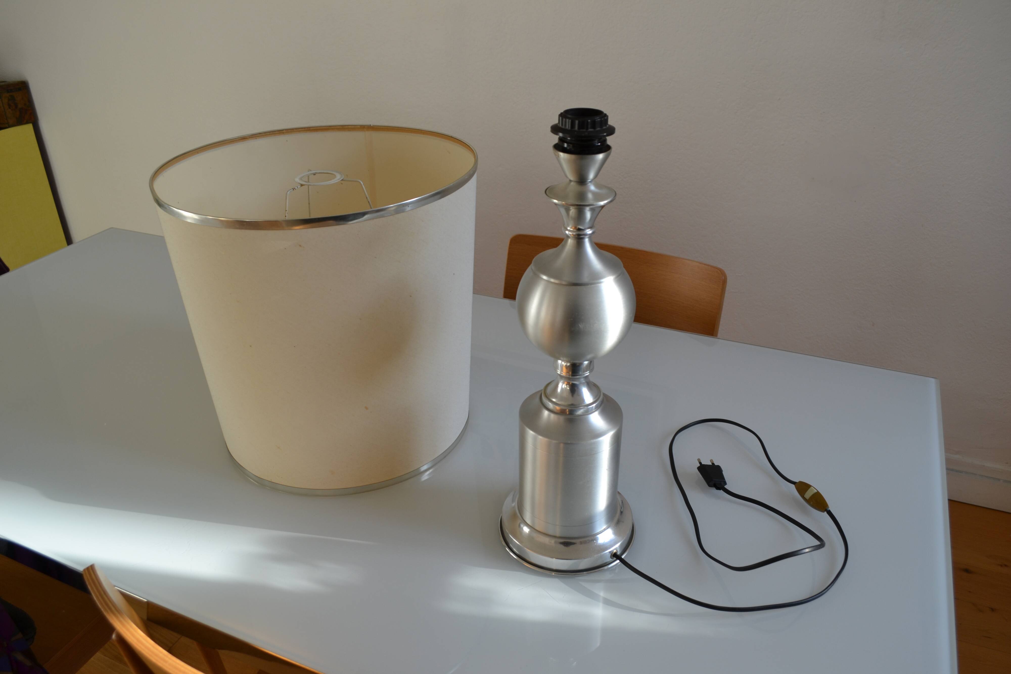 See delmas lamp 70's with fabric and metal lampshade