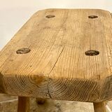 Tabouret de traite brutaliste