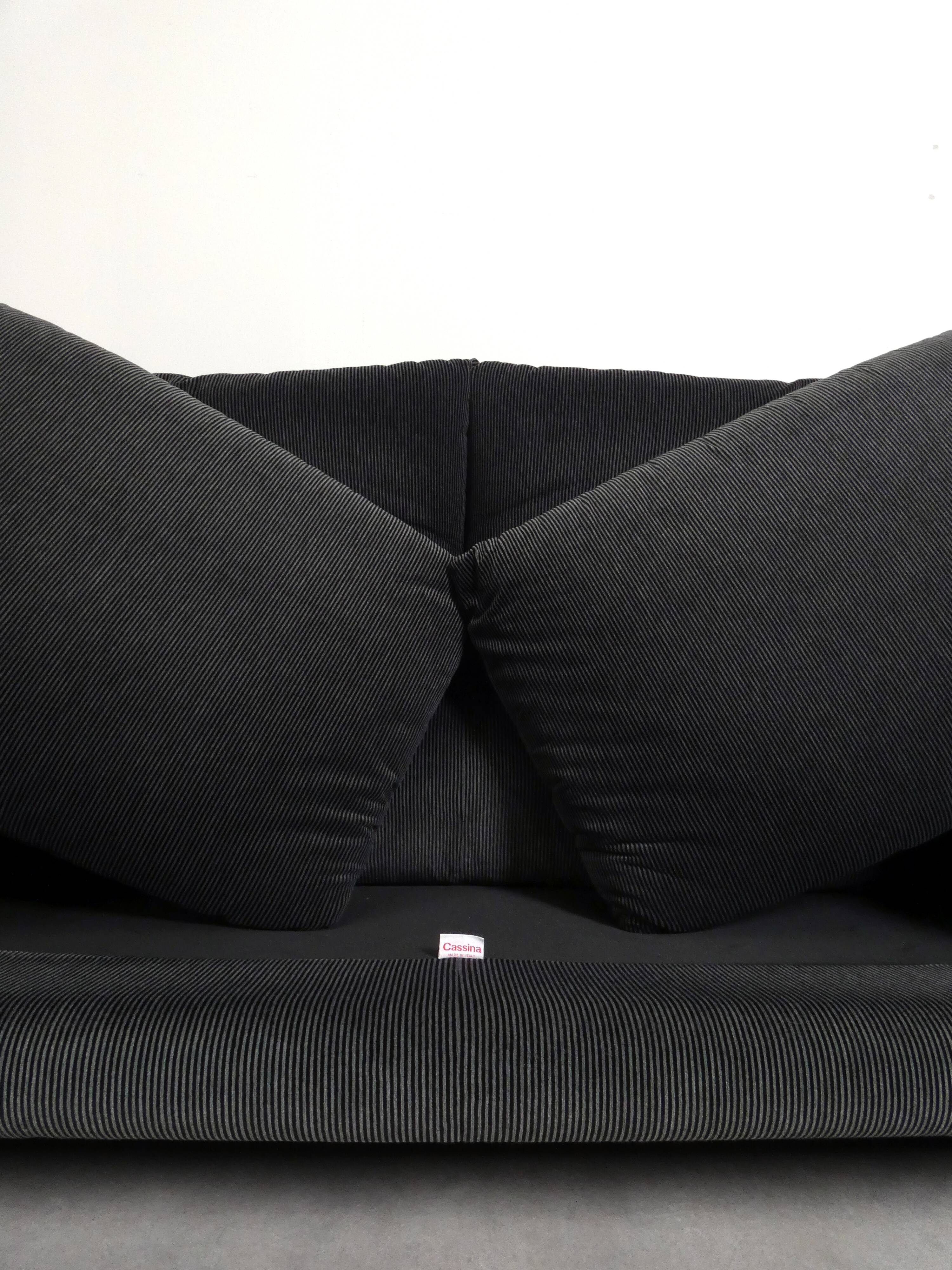 Cassina Maralunga 2.5-seater bicolour black/grey sofa