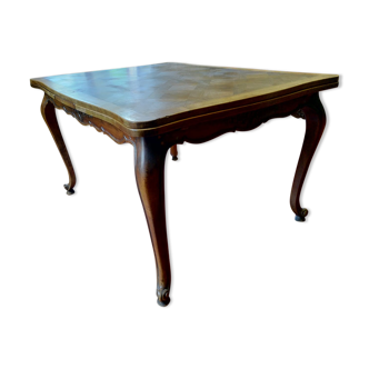 Dining table with extensions