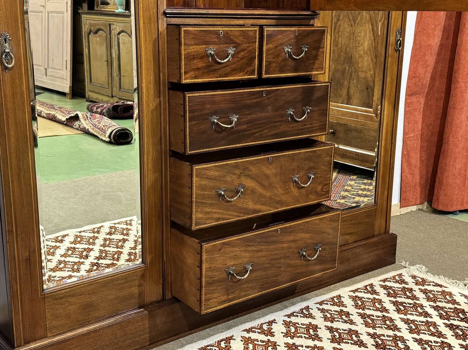 Armoire dressing anglaise en acajou 19ème