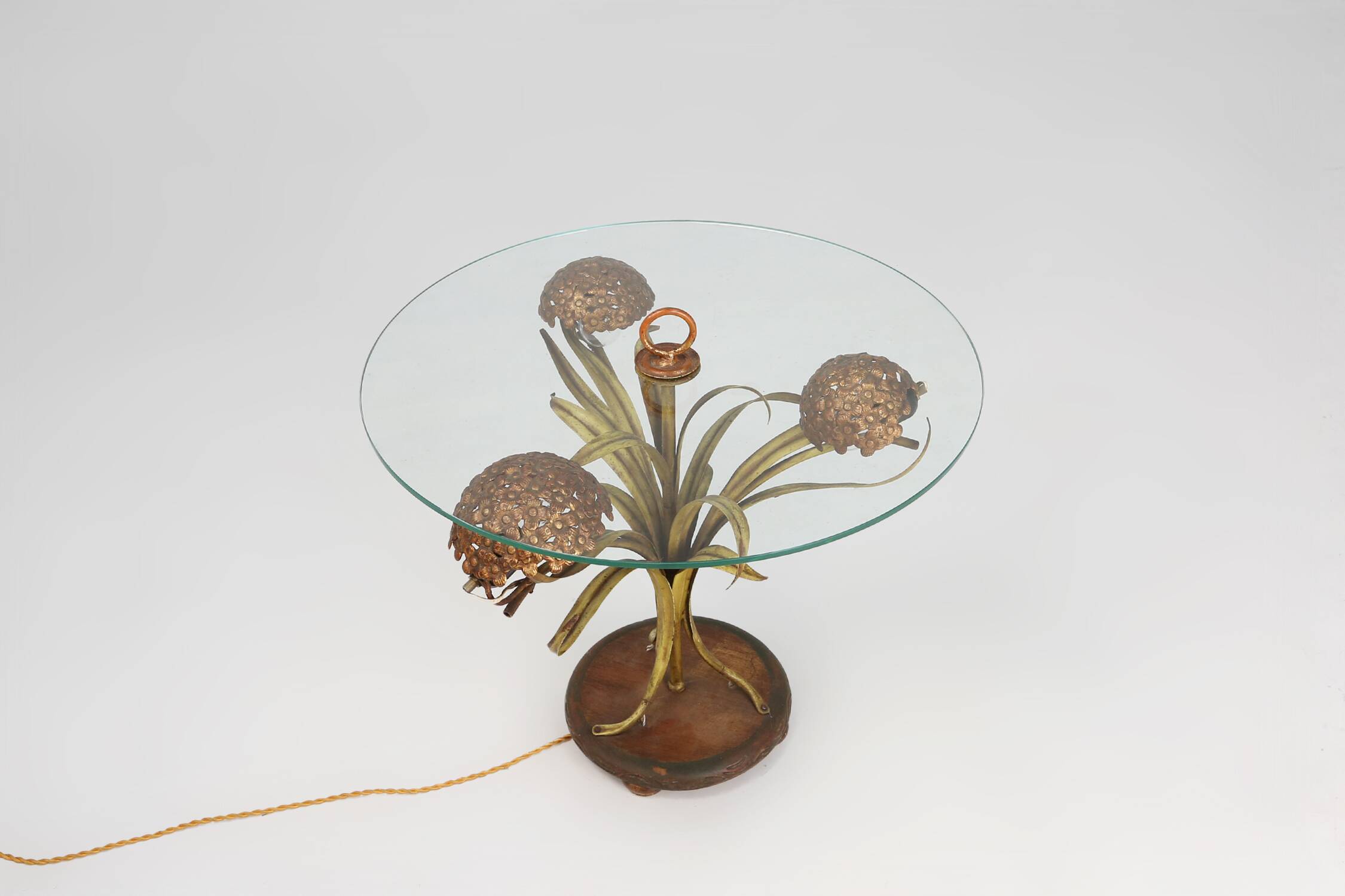 French Hollywood Regency style coffee table with lightning in brass flowers, 1950