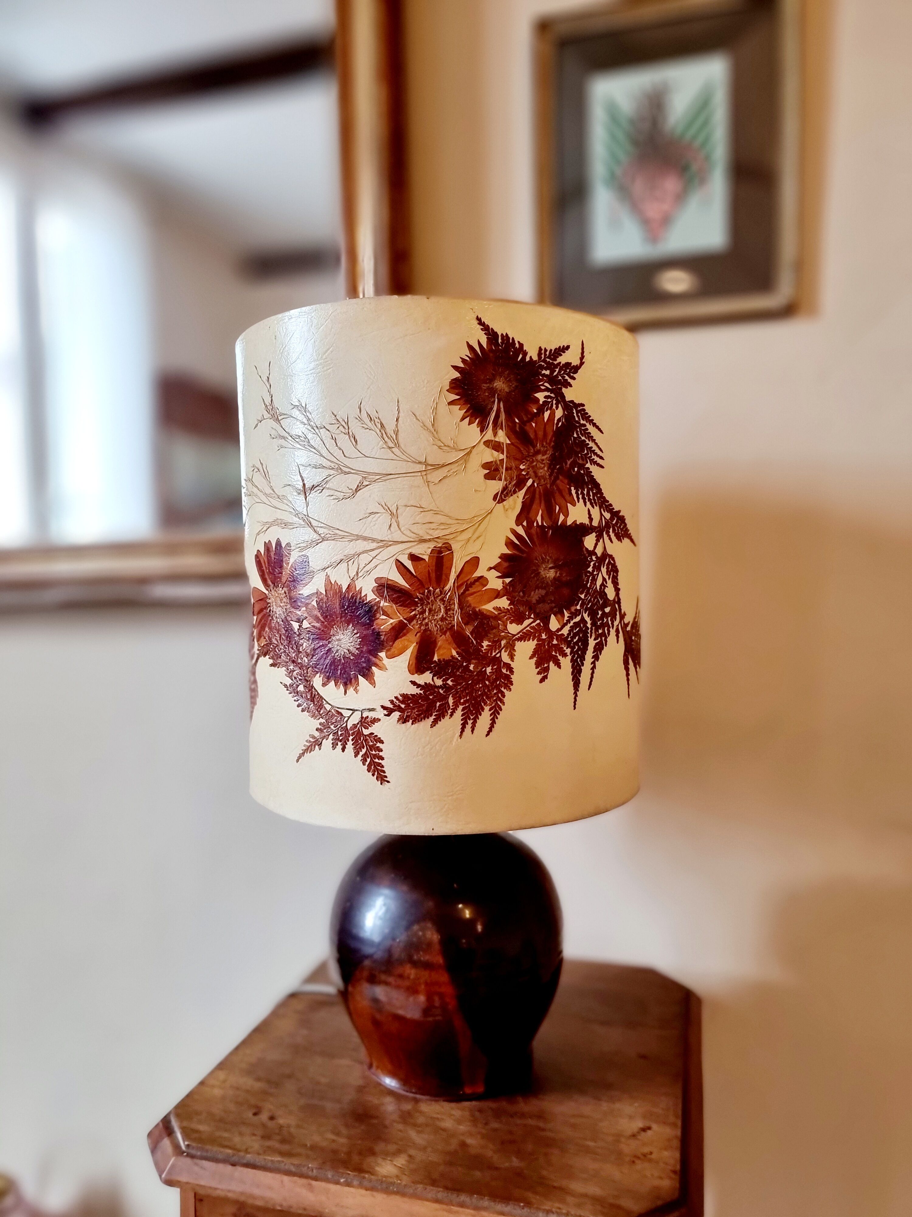 Lampe vintage, abat-jour herbier pied en grès marron