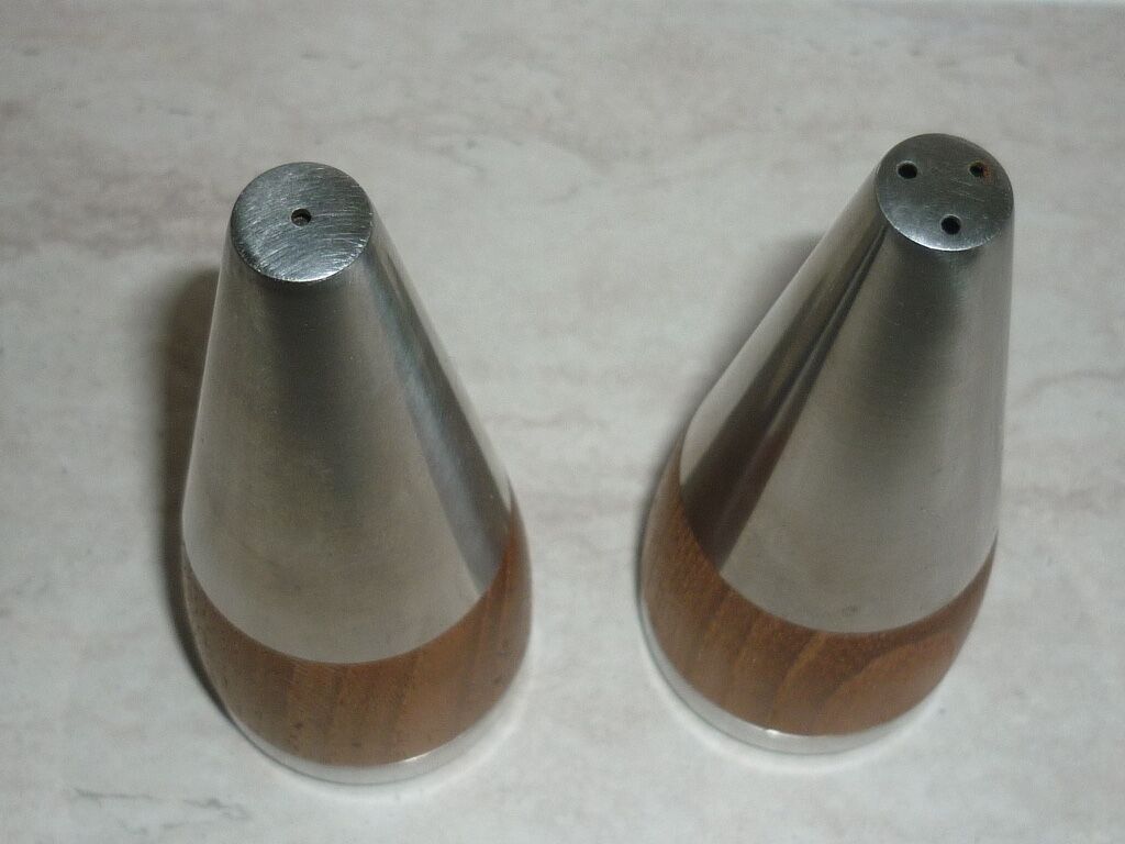 Salt shaker and pepper for the table, in wood and stainless steel