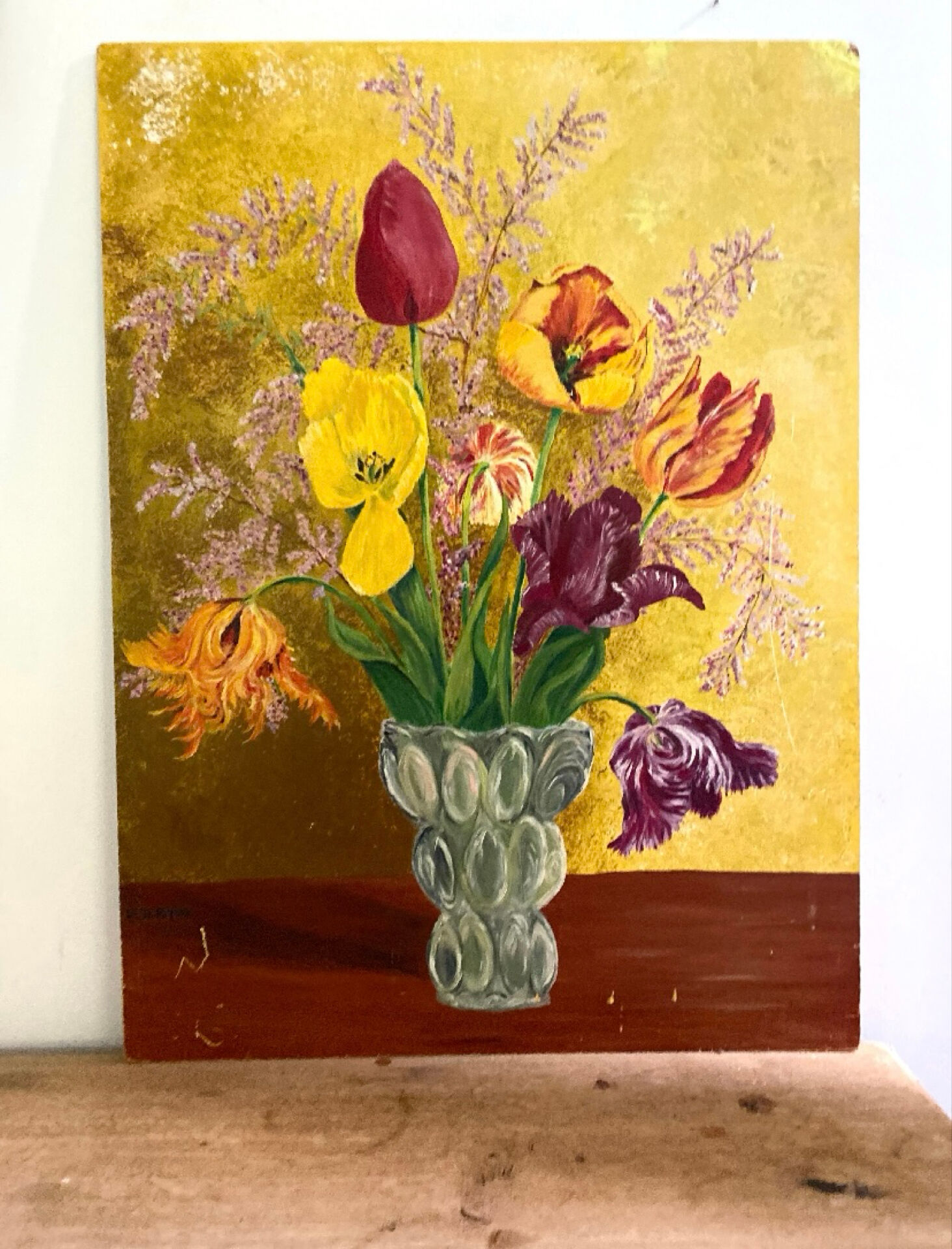 Bouquet of tulips on a golden background — Oil on panel