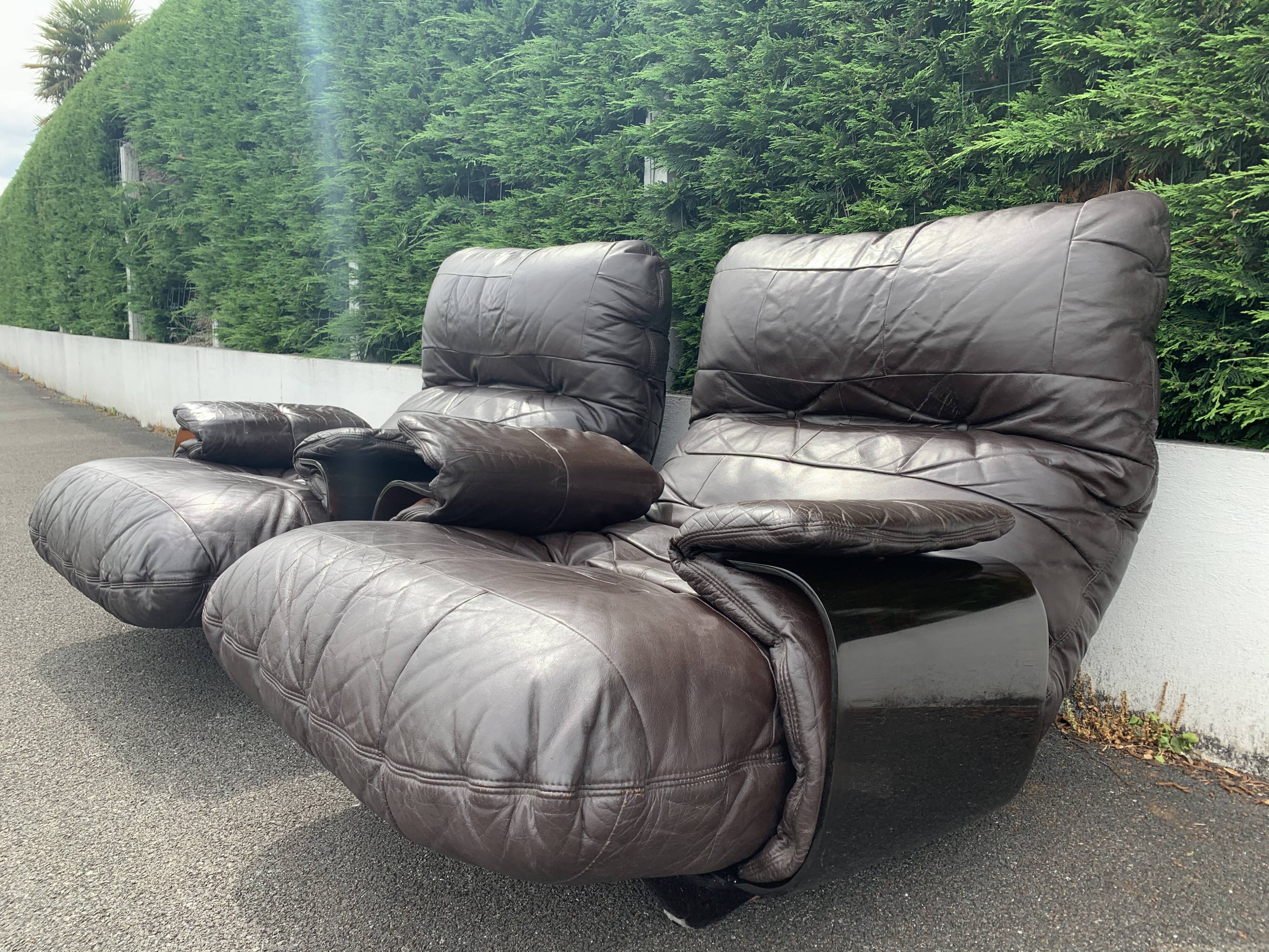 Pair of armchairs and ottoman leather Marsala by Michel Ducaroy for Ligne Roset 1970