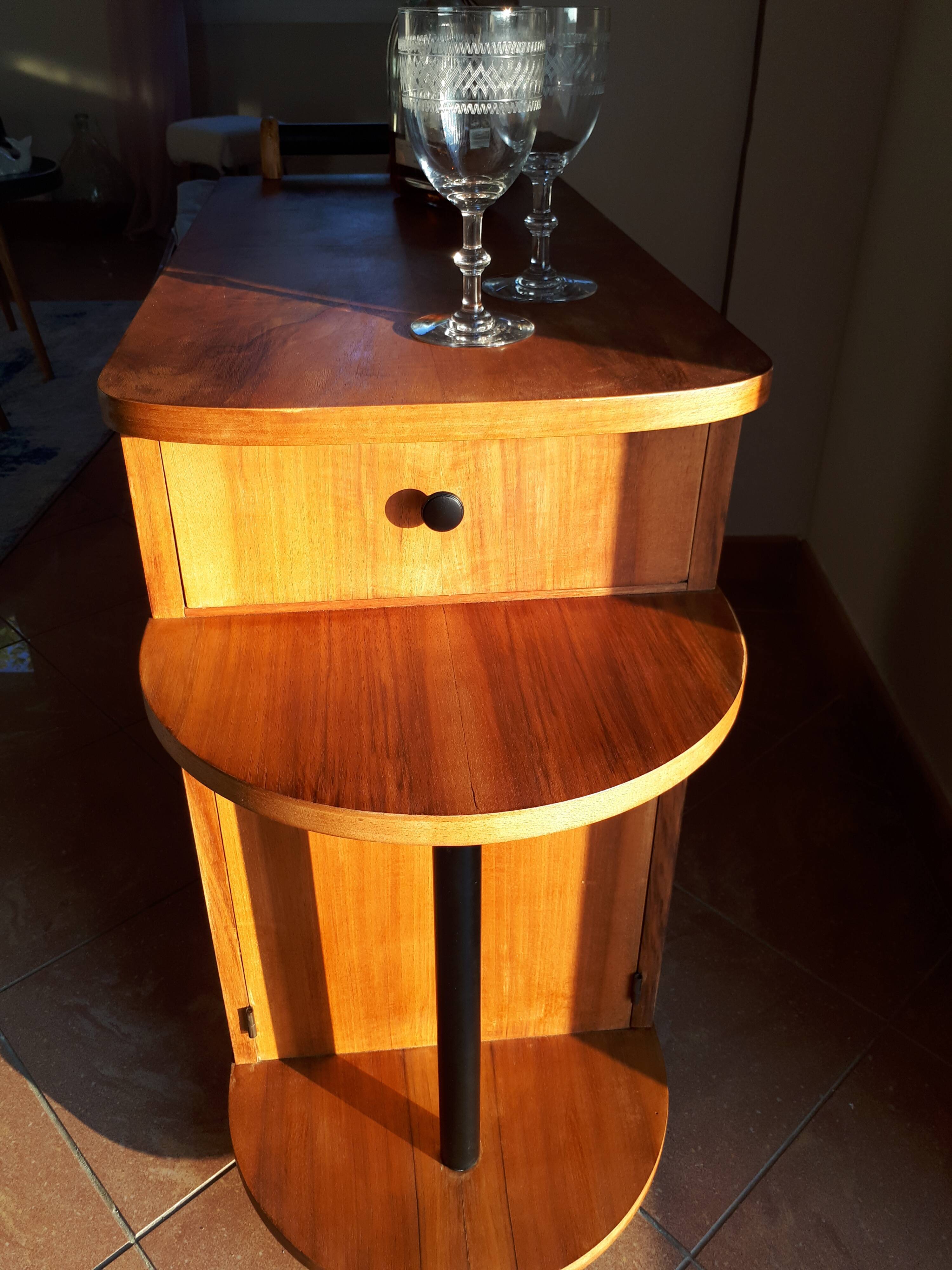 Old bar on wheels years 30- 40