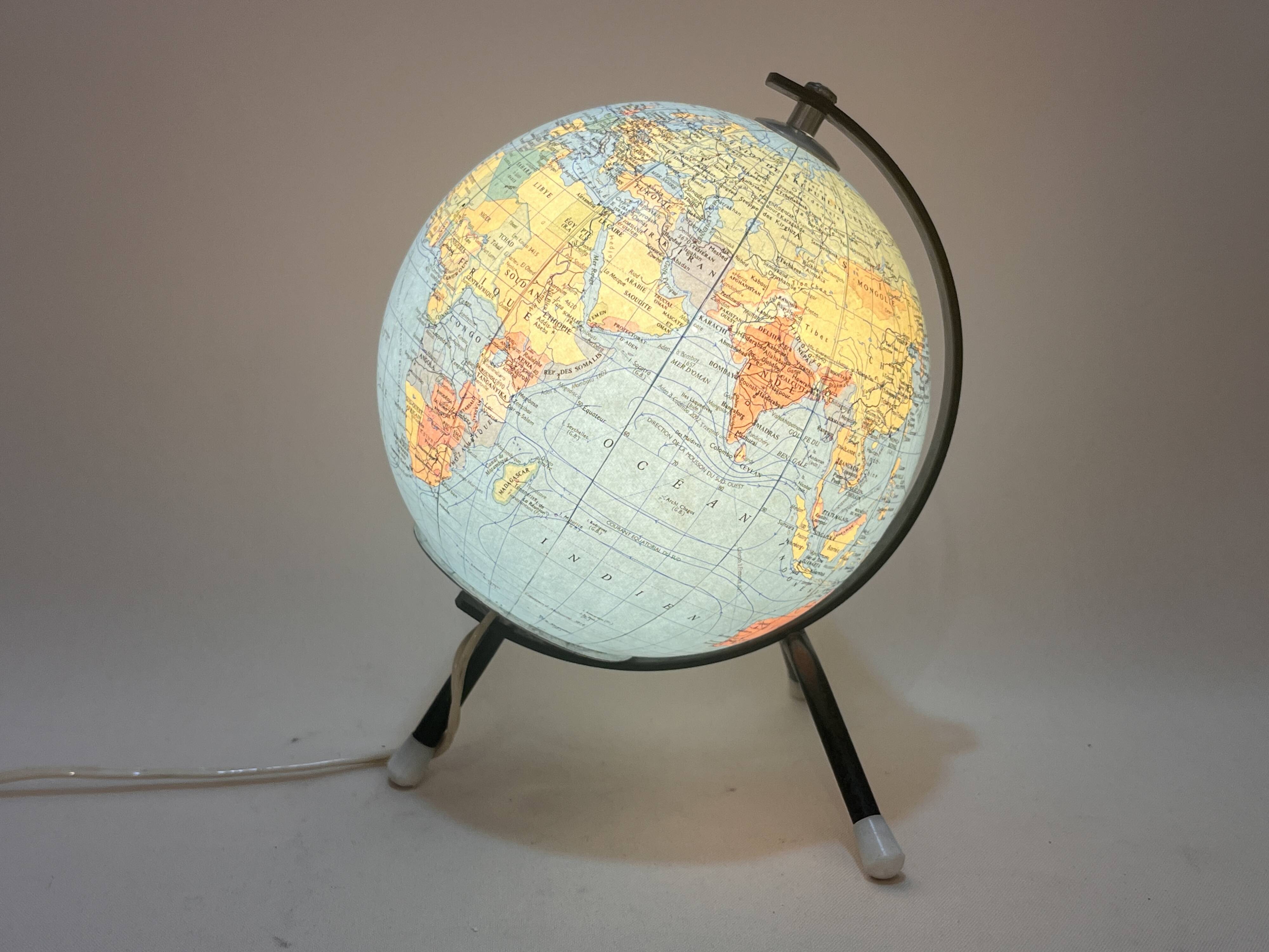 Terrestrial globe 1960 Tripod Taride luminous in vintage world map glass